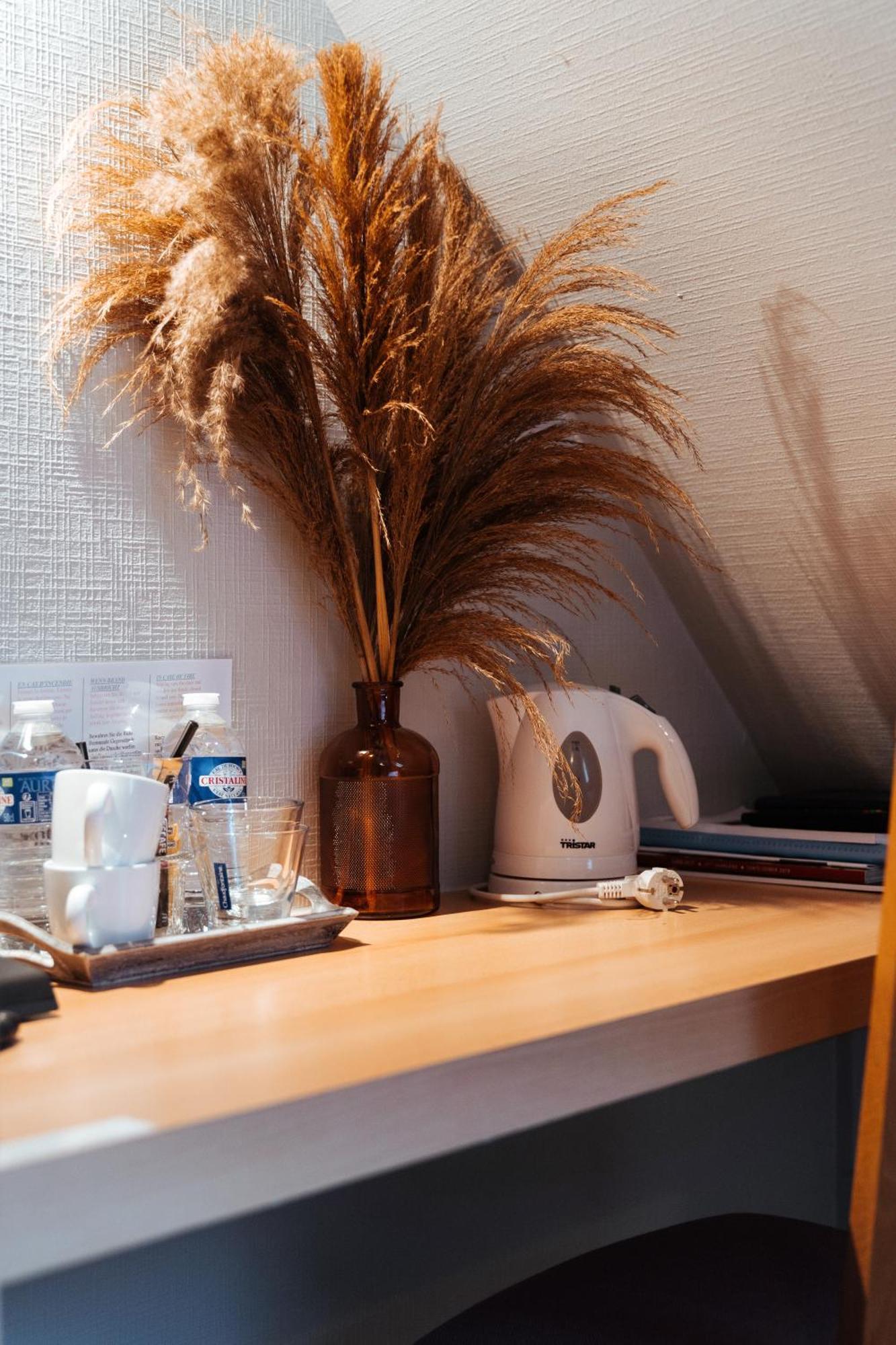 Hotel Brasserie De Beiaard トルホウト エクステリア 写真