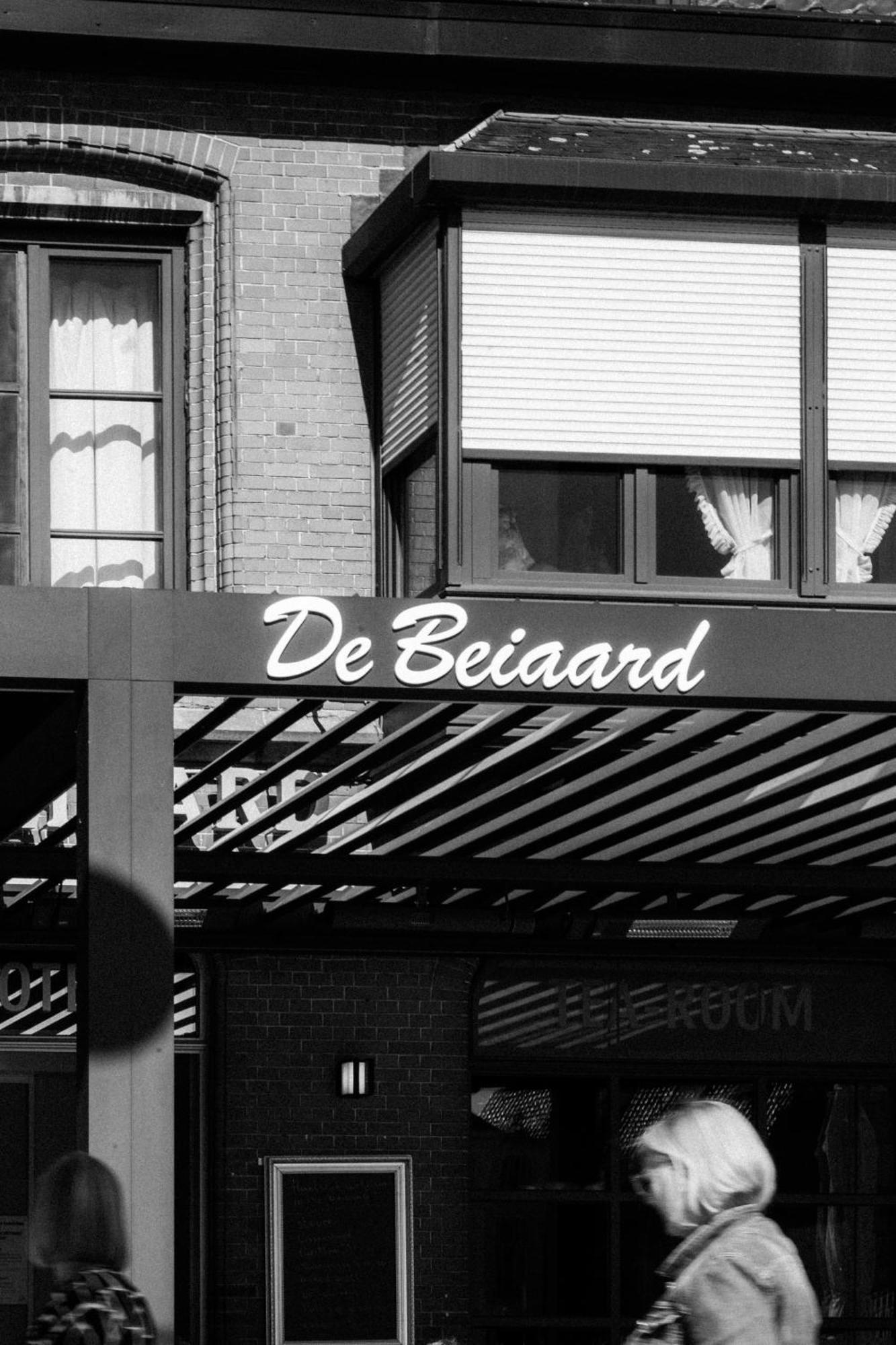 Hotel Brasserie De Beiaard トルホウト エクステリア 写真